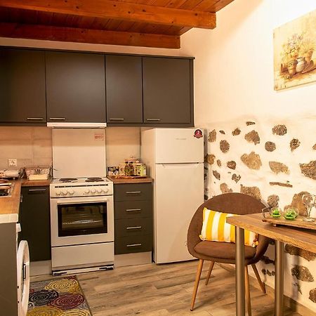 הוילה פלקסטרון Anemolia Tiny Stone House מראה חיצוני תמונה